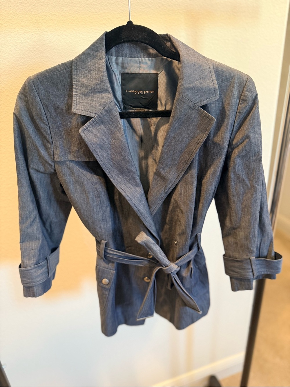Classiques Entier Denim-Style Belted Blazer in Blue